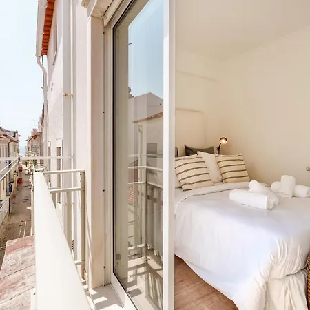 Charming Apartment-1 Minute To The *